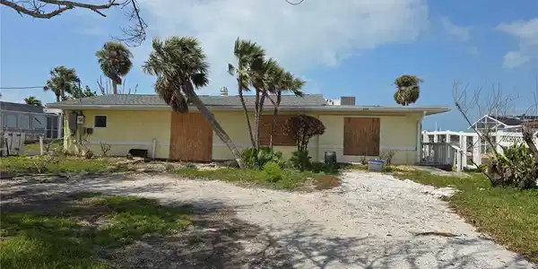 1432 LEMON BAY DRIVE