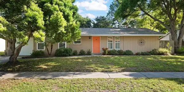 9 VALENCIA CIRCLE