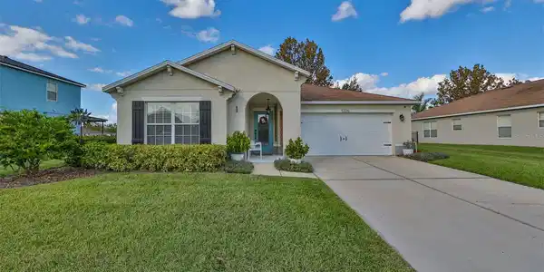 5226 MOON SHELL DRIVE