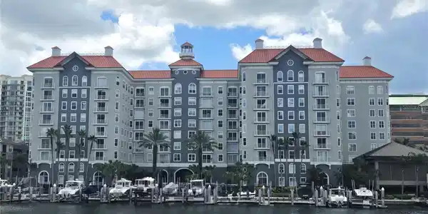 700 S HARBOUR ISLAND BOULEVARD