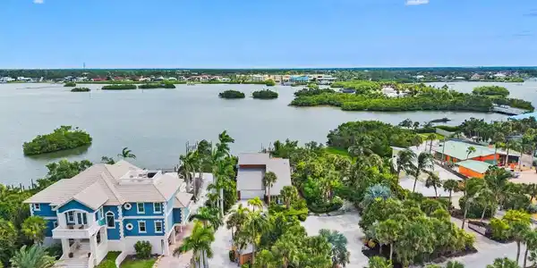 140 N CASEY KEY ROAD