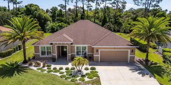 9 HERON DRIVE