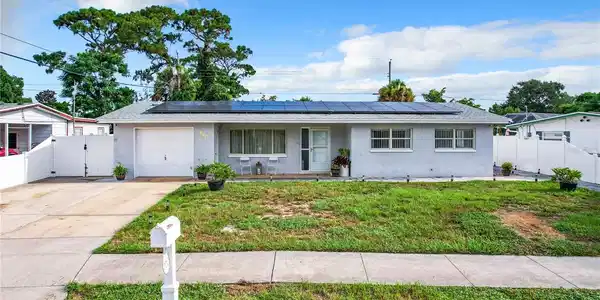 860 FOREST RD