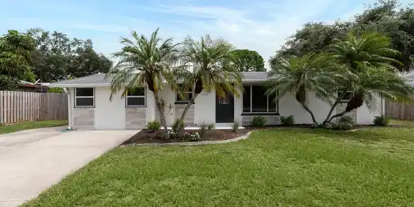 1121 GULF COAST BOULEVARD