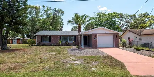 8522 INWOOD DRIVE