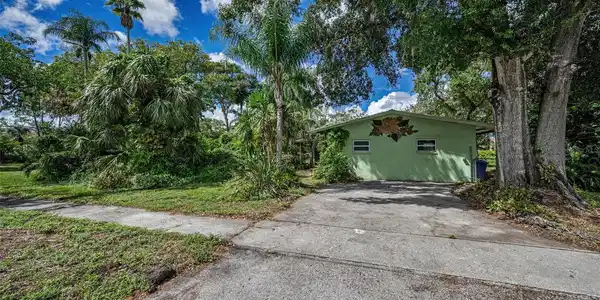 416 WOODWARD AVENUE