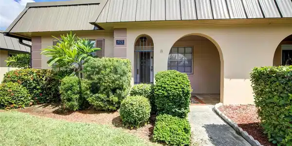 4129 STRATFORD DRIVE