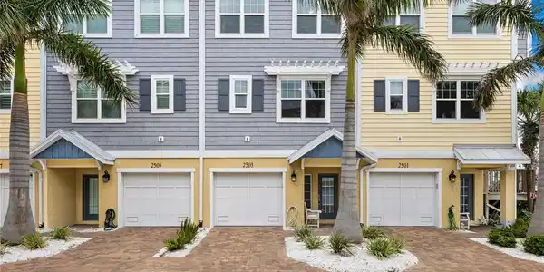 2503 CORAL COURT