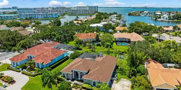5904 PELICAN BAY PLAZA S