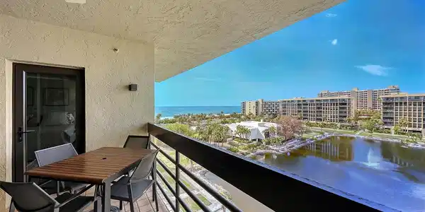 1095 GULF OF MEXICO DRIVE