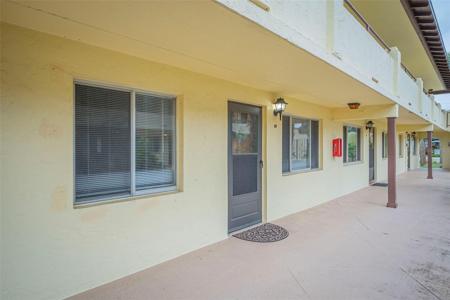 400 OAKRIDGE BOULEVARD