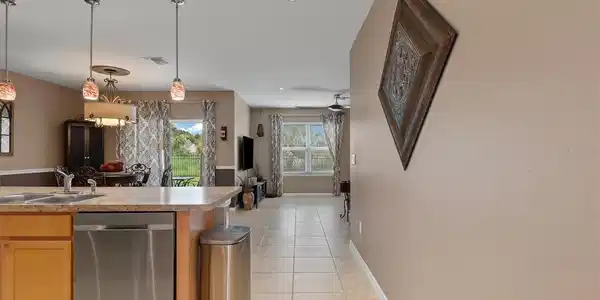 Image 4 Image 4