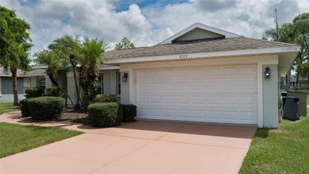 7127 QUEEN PALM CIRCLE