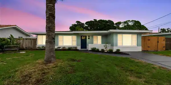 403 DRIFTWOOD DRIVE W