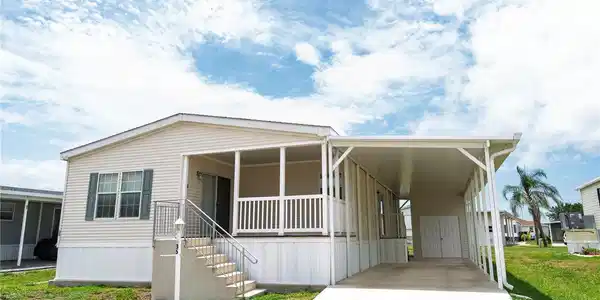 36 FREEMAN AVENUE