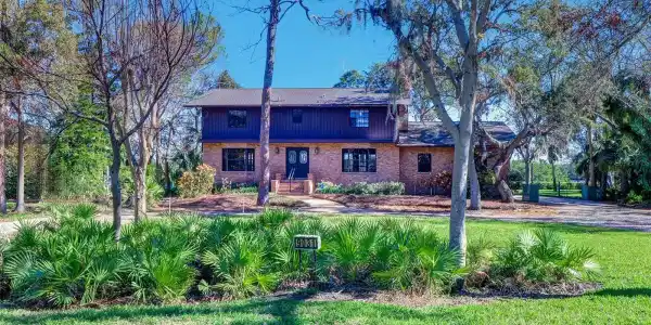 9031 BAYWOOD PARK DRIVE