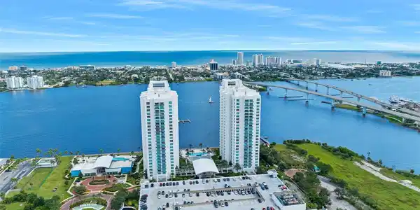 231 RIVERSIDE DRIVE