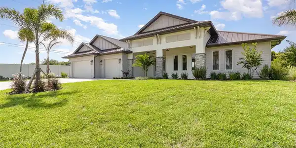 508 TOPSAIL DRIVE