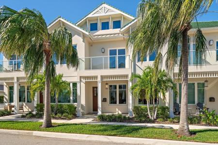 12 COUNTRY CLUB LANE