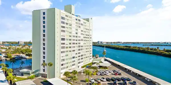 31 ISLAND WAY