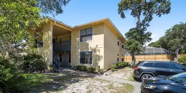 42 BRIGANTINE COURT