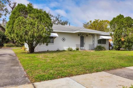 804 33RD STREET COURT W