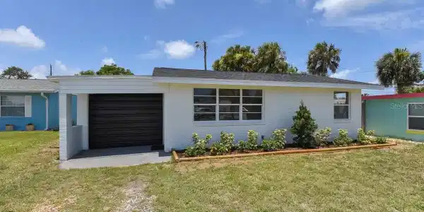 25 RIVER DRIVE