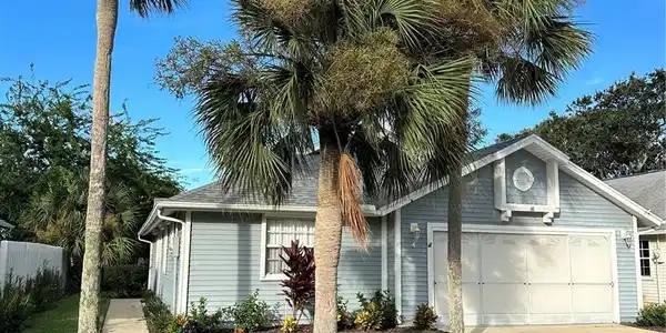 4 BEDFORD DRIVE