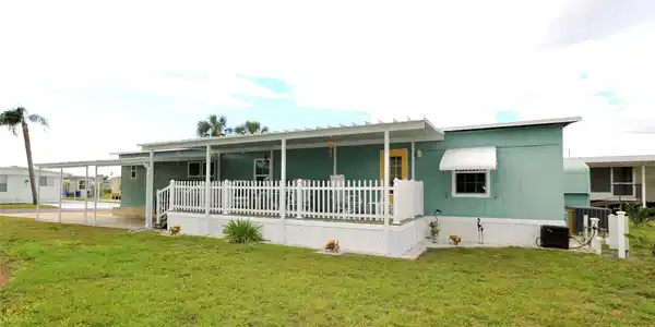 107 W SAINT JOHNS WAY