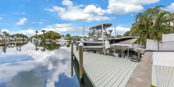 4911 PALMETTO POINT DRIVE