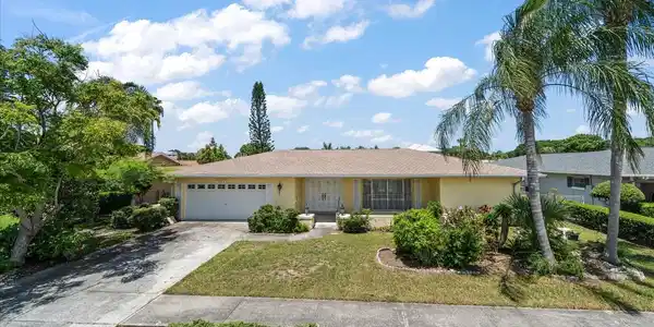 3934 VENETIAN WAY
