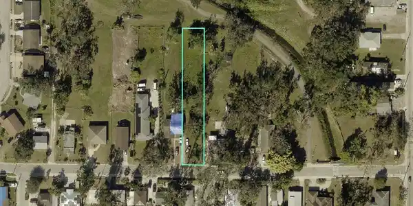 302 12TH STREET W