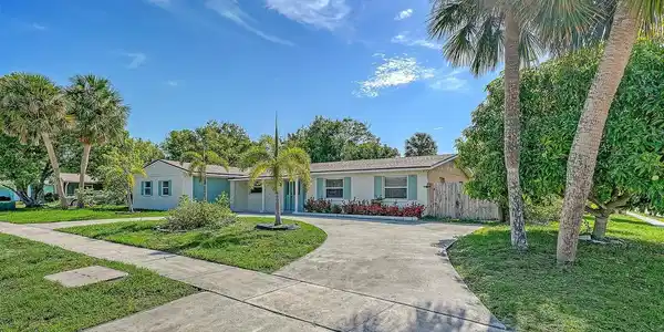 6515 COLONIAL DRIVE