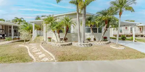 2100 KINGS HIGHWAY