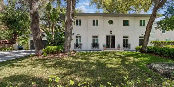 5210 S CRESCENT DRIVE