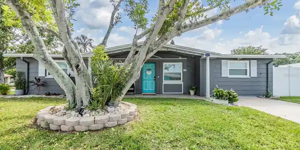 4902 SHELL STREAM BOULEVARD