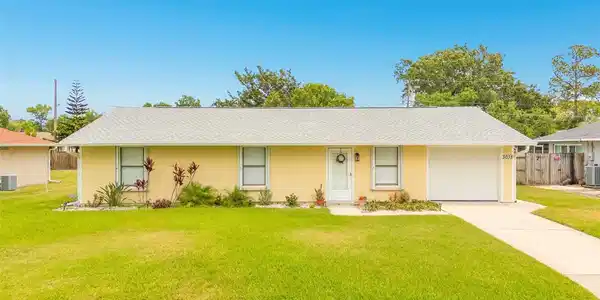 3035 VICTORY PALMS DR