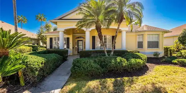 811 SHADOW BAY WAY