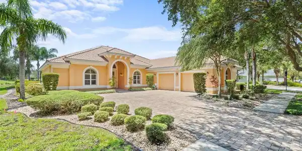 24 EASTLAKE DRIVE