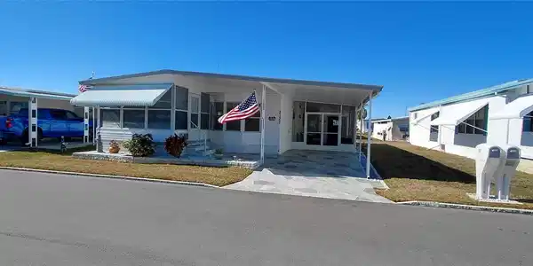 2127 MANOA DRIVE