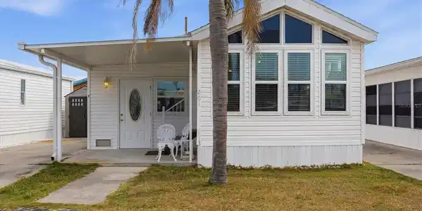 1475 FLAMINGO DRIVE