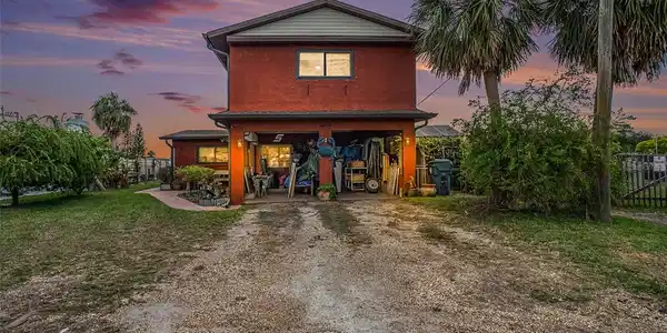 5092 CEDARBROOK LANE