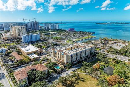 1064 N TAMIAMI TRAIL