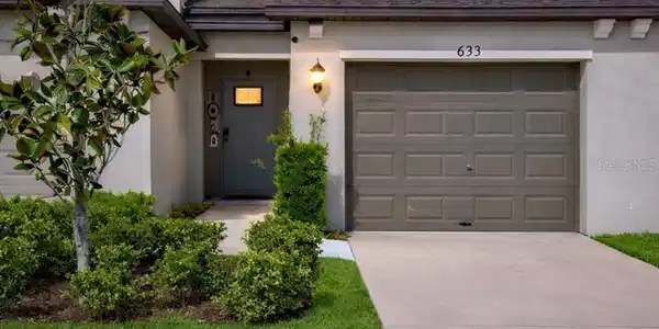 633 ROYAL EMPRESS DRIVE