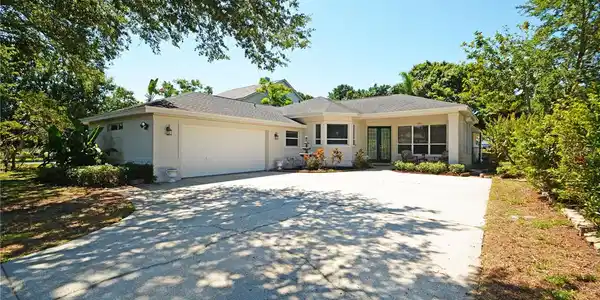 3293 MALLARD DRIVE
