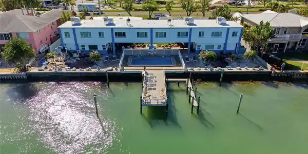 16 PARADISE LANE