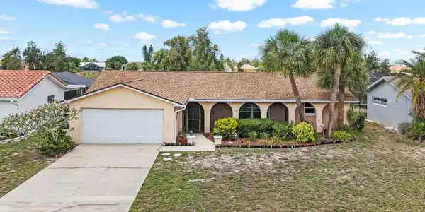 736 FLAMINGO DRIVE