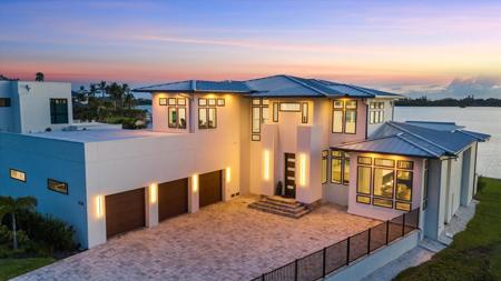 614 BAYSHORE DRIVE