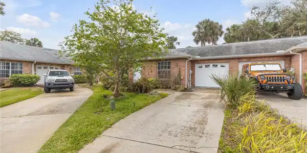 711 RIVER OAKS CIRCLE