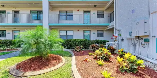 175 KINGS HIGHWAY